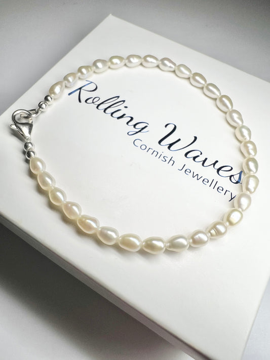 Fresh water pearl bracelet